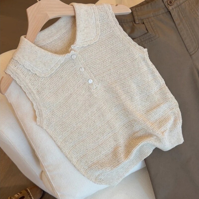 French Retro Floral Apricot Color Polo Shirt Knitted Camisole for Women in Summer, Stylish and Age-Reducing, Very Beautiful Sleeveless Top French Retro Floral Apricot Color Polo Shirt Knitted Camisole for Women in Summer, Stylish and Age-Reducing, Very Beautiful Sleeveless Top
