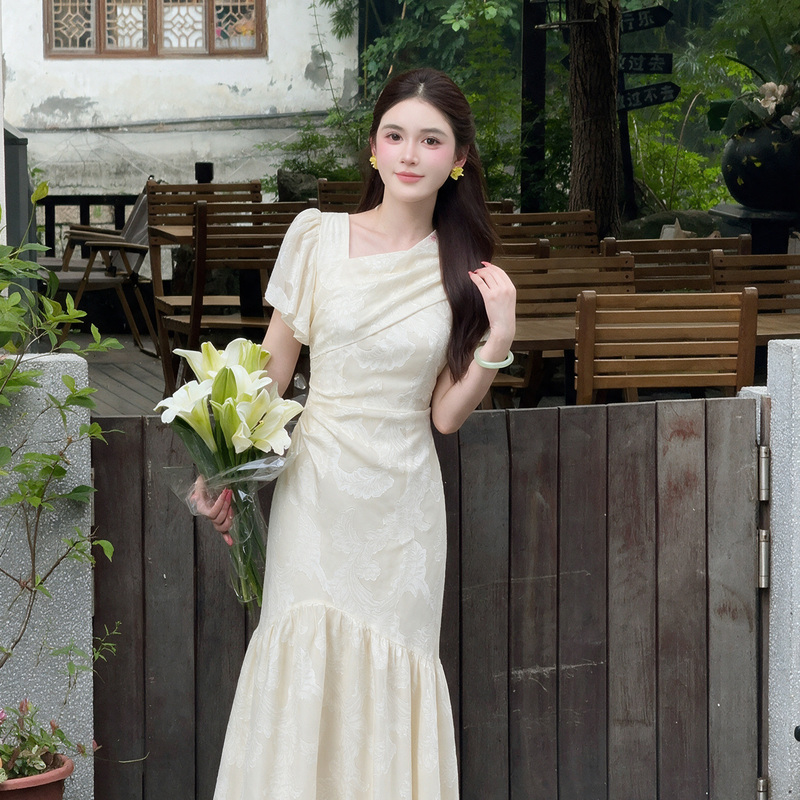 2026 Summer New Women's French-Style Gentle Design Waist-Cinching Slimming Casual Dress with Lining 2026 Summer New Women's French-Style Gentle Design Waist-Cinching Slimming Casual Dress with Lining