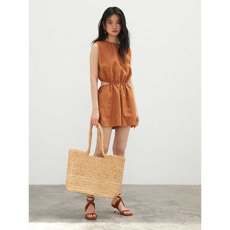 2026 Spring/Summer New High-End Elegant Slimming Imported Linen Resort Style Hollow Out Waist-Cinching Sleeveless Round Neck Women's Jumpsuit 2026 Spring/Summer New High-End Elegant Slimming Imported Linen Resort Style Hollow Out Waist-Cinching Sleeveless Round Neck Women's Jumpsuit