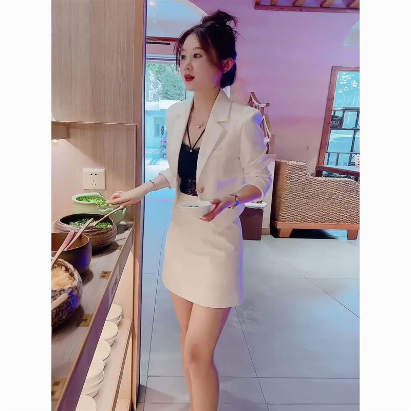 Light and Sophisticated Minimalist Style Suit Set for Women, New Autumn Korean-Style Professional Outfit for Petite Women, Two-Piece Set