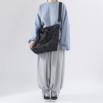Functional cross-body bag, trendy shoulder bag, casual ins workwear style handbag, travel tote bag, sports and fitness bag