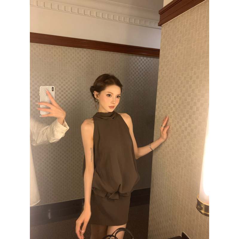 Kr1Nee【Kangcheng Manor】Elegant and Pure Style Halter Top Set for Women, Summer Simple and Versatile Short Skirt