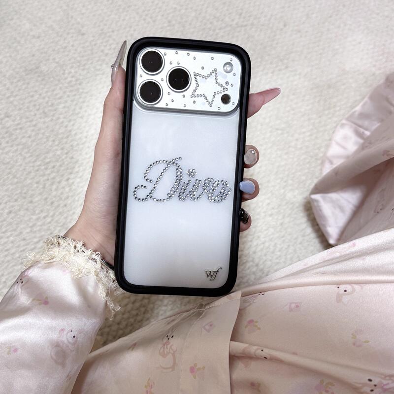 [High-End Version] Wildflower Co-Branded with Frankies Bikinis, Shining Goddess Diva Phone Case for Apple 18Promax/17Pro, European and American Style, 16 Acrylic Anti-Drop Protective Cover