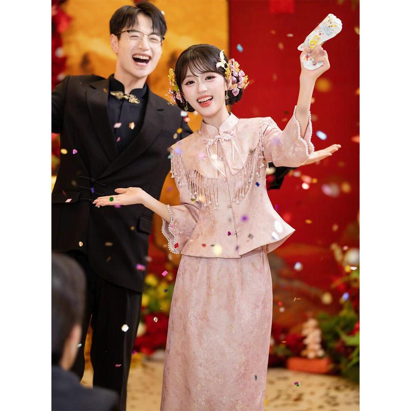 New Chinese-Style Engagement Dress, Pink Long-Sleeved Cheongsam Set, High-End Bride Wedding Toast Dress, Women's Morning Gown for Petite Figures