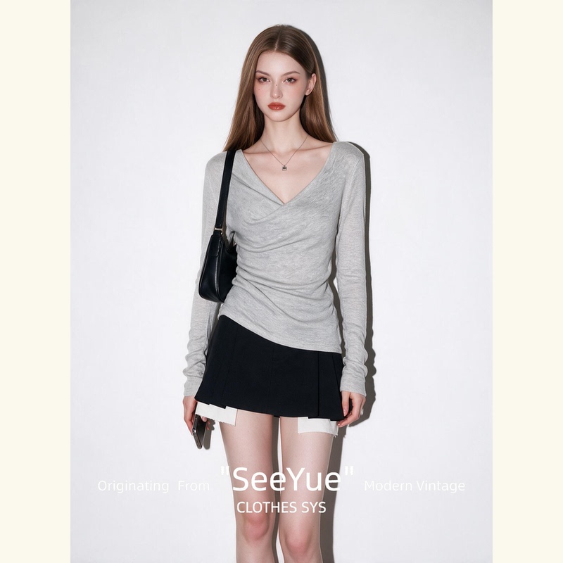 Korean-Style Outfit: a Complete Set of Gray Turtleneck Knit Sweater and Skirt, Lazy and Relaxed Style, 2026 New Autumn Two-Piece Set