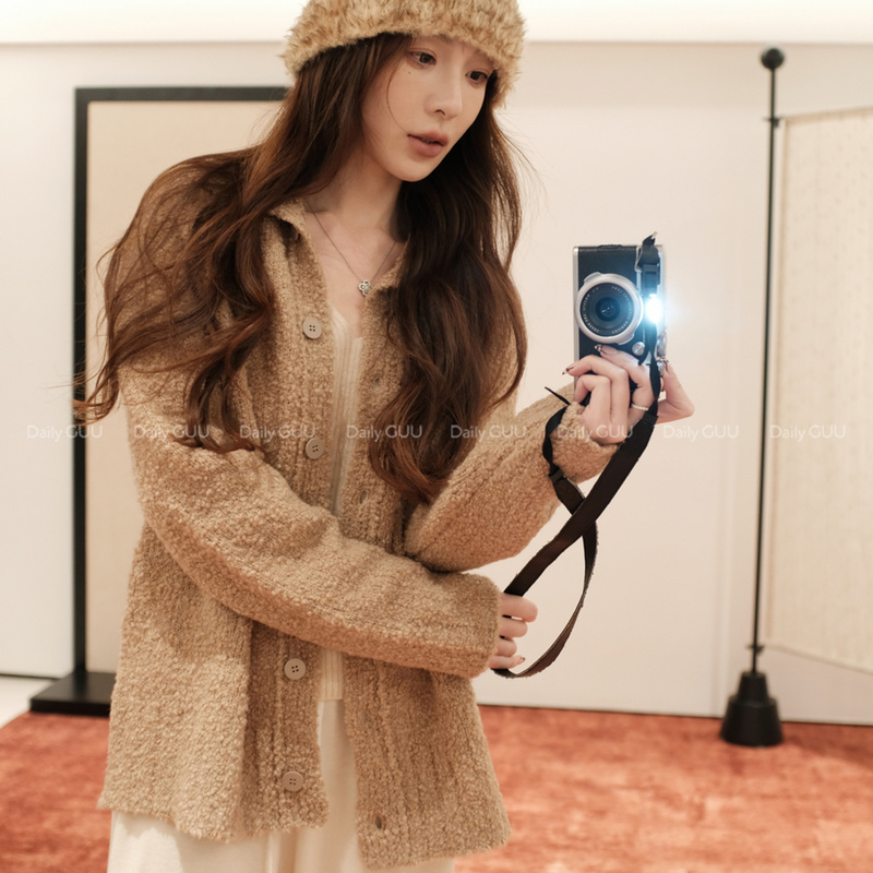 Daily Guu “Camel Circle Fleece” Camel Wool Blend Button Knit Cardigan