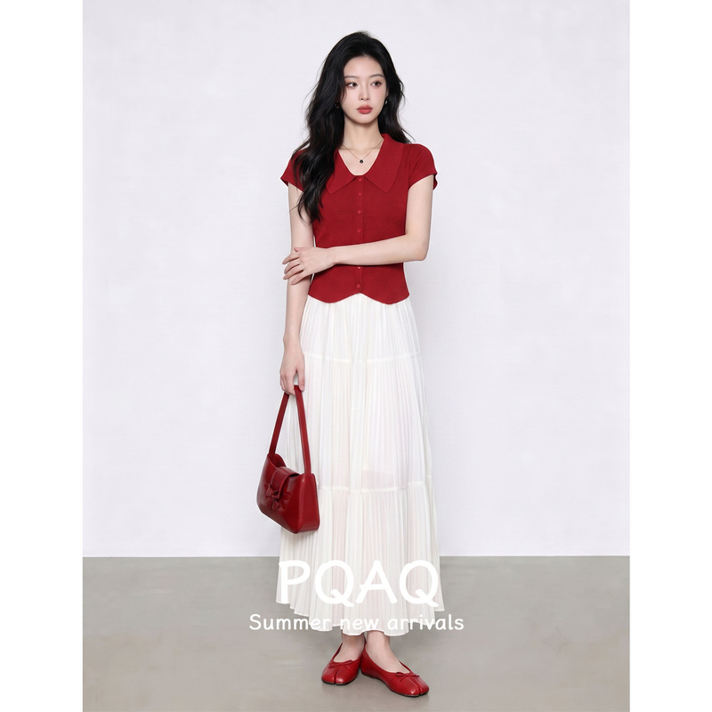 2026 Summer Women's Red Doll Collar Top and Pleated Skirt Two-Piece Set, a Very Beautiful Outfit 2026 Summer Women's Red Doll Collar Top and Pleated Skirt Two-Piece Set, a Very Beautiful Outfit