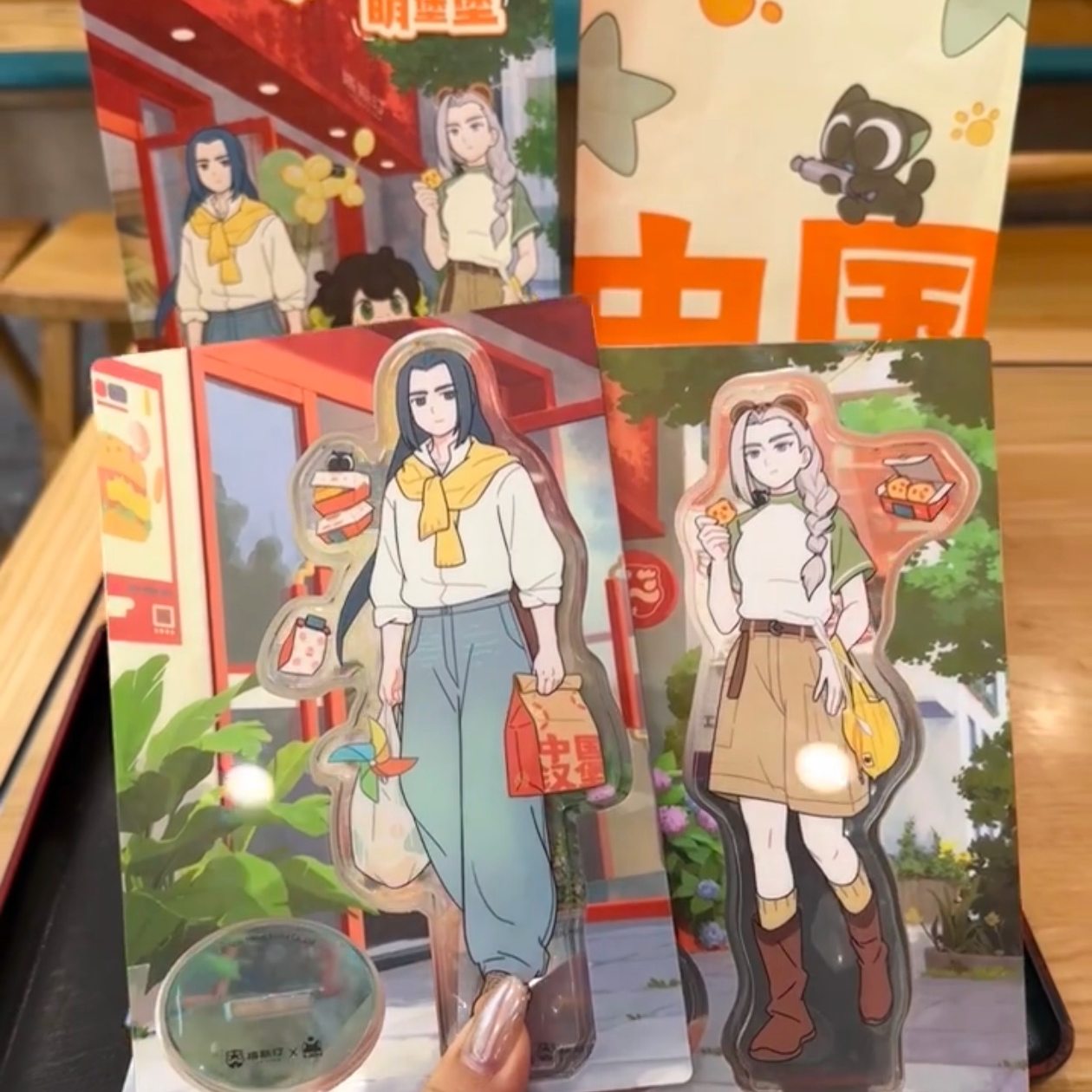 塔斯汀联名罗小黑立牌！鹿野无限的动漫梦想起飞啦(๑•̀ㅂ•́)و _动漫徽章_淘宝游戏网