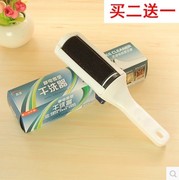 lăn bụi quần áo Quần áo bụi tĩnh điện chải khô lau bàn chải khăn trải giường quần áo thú cưng tẩy lông thiết bị tẩy lông bàn chải hút bàn chải lông bàn chải - Hệ thống giá giặt Cây lăn bụi quần áo của Nhật