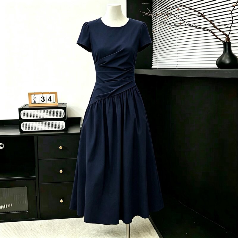 Petite Korean-Style Dress for Women, Summer 2026 New Model, Stunningly Beautiful and Unique, Waist-Cinching Long Dress