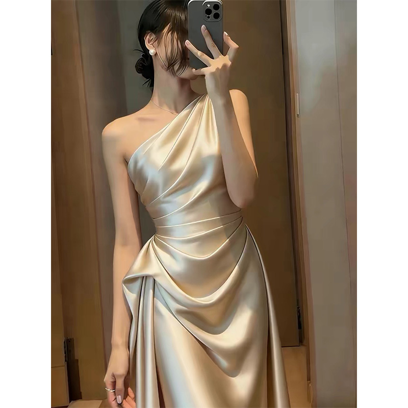 Birthday Engagement Dress, Light Luxury Niche Banquet Toast Dress, High-End Unique and Beautiful Satin One-Shoulder Dress Birthday Engagement Dress, Light Luxury Niche Banquet Toast Dress, High-End Unique and Beautiful Satin One-Shoulder Dress