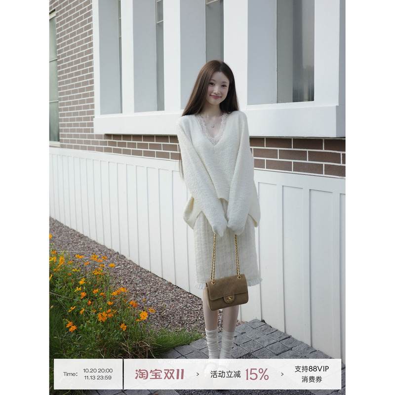 Yuyu Highly Recommends Squid Frozen Pear Soup!! [Exclusive Masterpiece] Apricot V-Neck Knitted Sweater Lace Vest Sweater