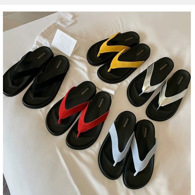 Grape's Mom's Women's Shoes Are the Same Style as the Studio'S, Everyone Has a Pair! Summer Essential Round-Toe Versatile Sports Slippers Grape's Mom's Women's Shoes Are the Same Style as the Studio'S, Everyone Has a Pair! Summer Essential Round-Toe Versatile Sports Slippers
