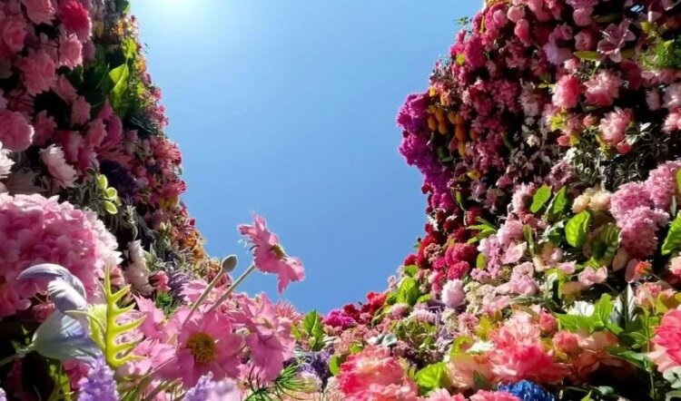 Композиция цветочная искусственная гигантский водопад