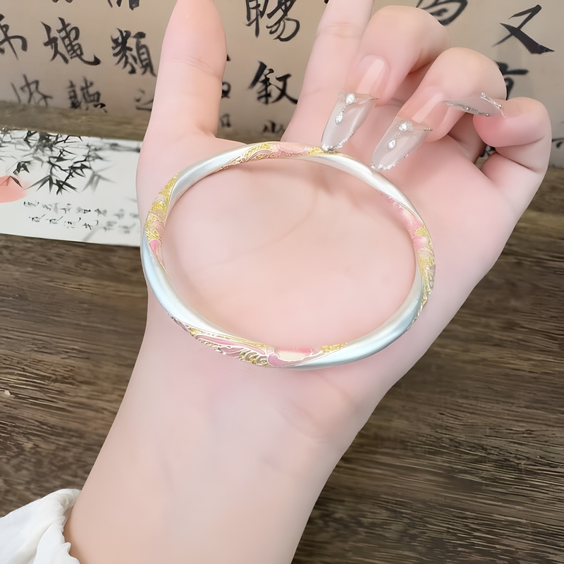 Gold-Painted Enamel Four-Leaf Flower Silver Bracelet for Women, 999 Pure Silver, Solid, Closed Bracelet, New Chinese Style, Gift for Girlfriend Gold-Painted Enamel Four-Leaf Flower Silver Bracelet for Women, 999 Pure Silver, Solid, Closed Bracelet, New Chinese Style, Gift for Girlfriend