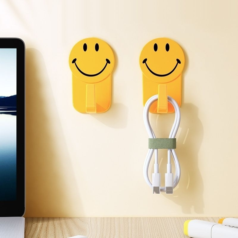 Cartoon Strong Adhesive Hooks for Home Use, Cute Smiley Face Sticky Hooks for Walls, Dormitory Heavy-Duty Wall-Mounted Hooks, No-Drill Adhesive
