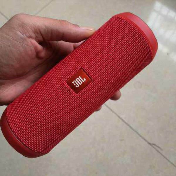 Negotiable Price for Genuine Jbl Flip 3 Speaker