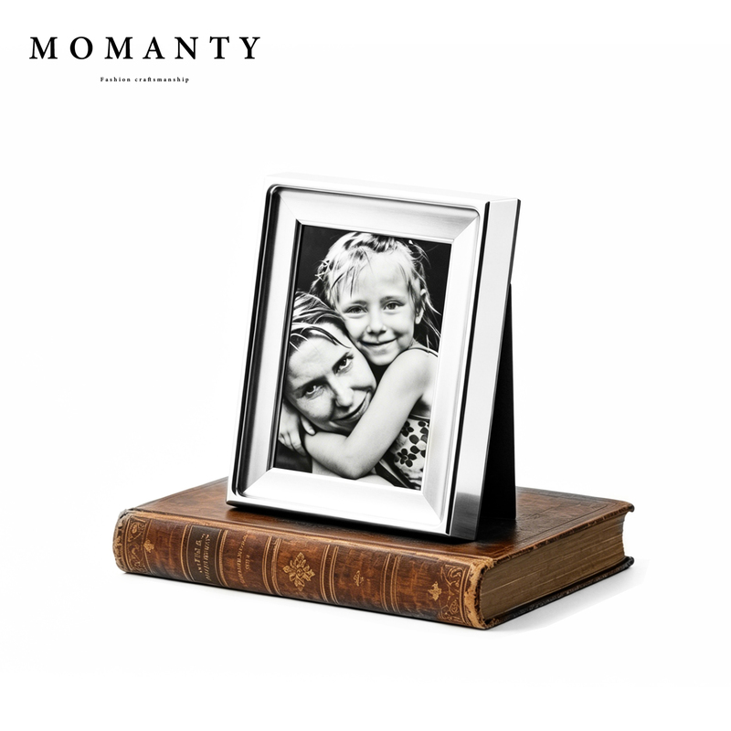Momanty Scandinavian Magnetic Photo Frame Decorative Ornaments Light Luxury 7inch Postcard Display Frame Birthday Wedding Gift