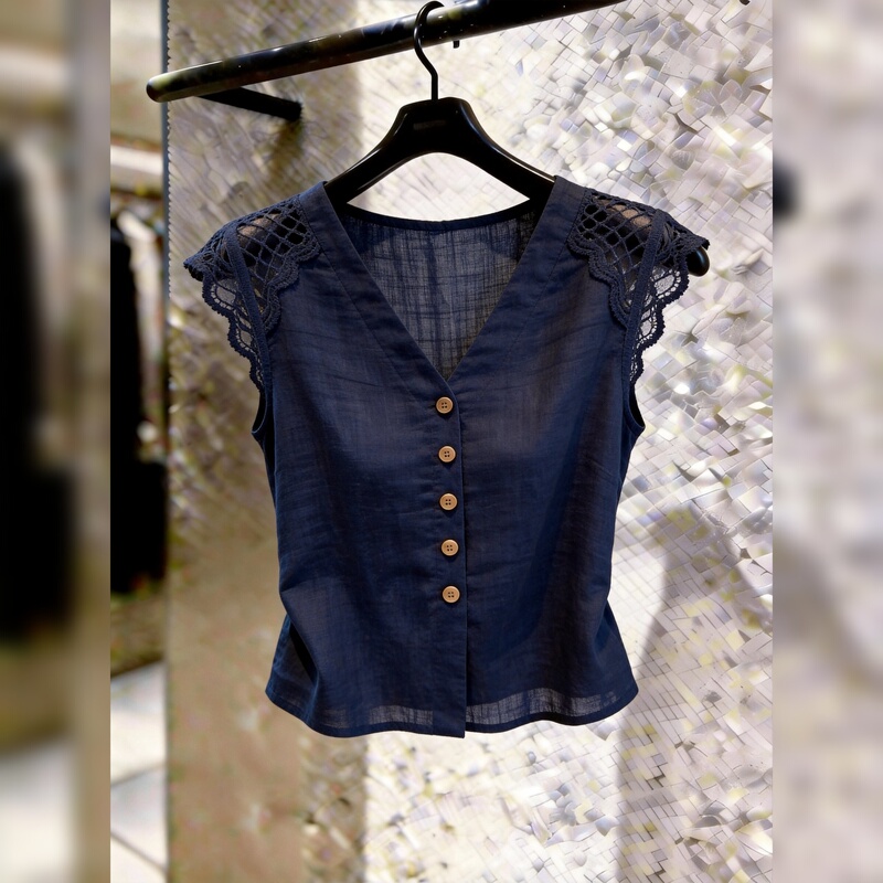 French Lace Sleeveless Top for Women 2026 Summer New Style Dark Blue Button Slim Fit Versatile Commuter Elegant Top