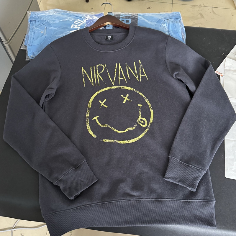Authentic Nirvana Band Sweatshirt with Smiley Face, Crew Neck, Unisex, American Retro Street Style, Loose Fit, Thin Fleece Hoodie Authentic Nirvana Band Sweatshirt with Smiley Face, Crew Neck, Unisex, American Retro Street Style, Loose Fit, Thin Fleece Hoodie