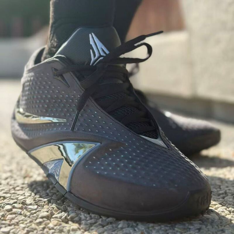 New Morant 4Th Generation First-Release Sports Basketball Shoes in Black, Green, White, and Red, Halloween Low-Top Practical Wear-Resistant Training Shoes