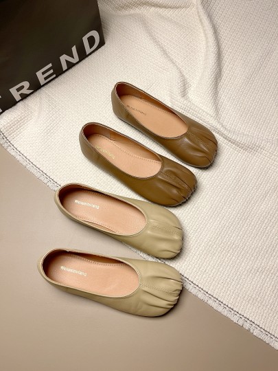 Pleated Flats for Women, Flat Mary Jane Casual Soft-Soled Granny Shoes, Versatile Loafers, Work Shoes, Large Size Women's Shoes 41-43