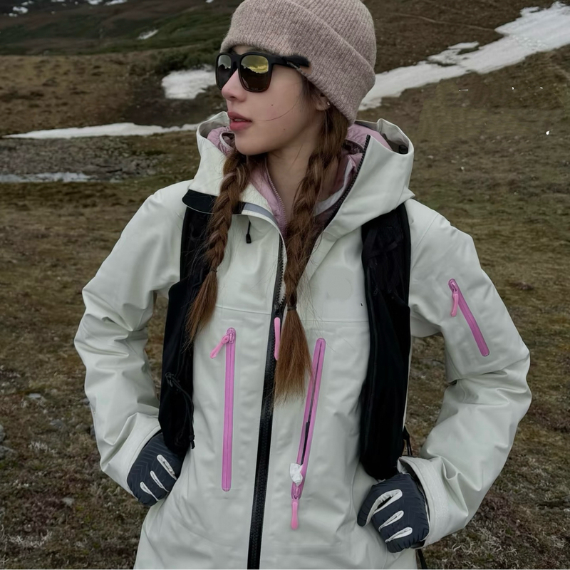 The Order Quantity Is Not High, and the Hard-Shell Outdoor Single-Layer Three-Proof Jacket Is Not in Stock