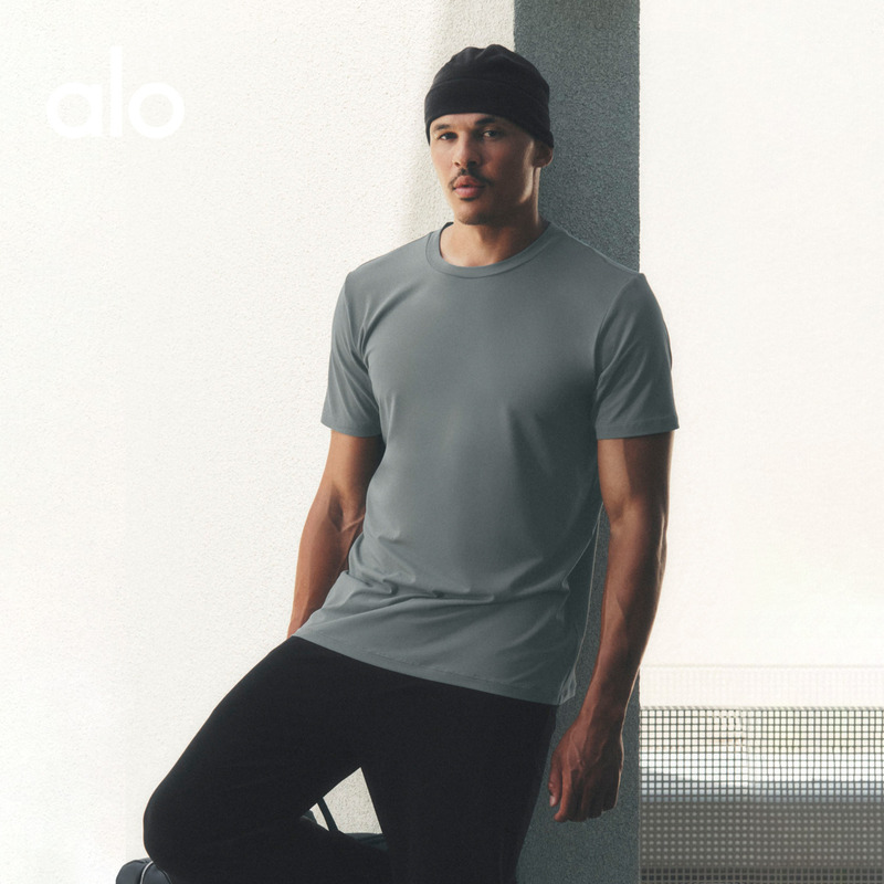 Alo｜Men's Conquer Reform Sports Training Yoga Crew Neck Short Sleeve T-Shirt