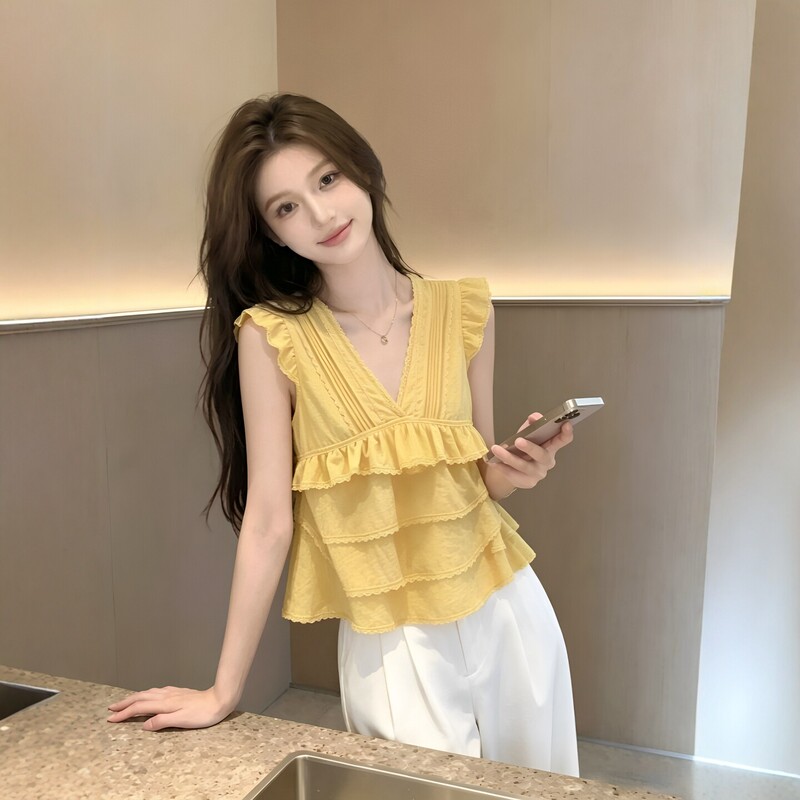 Super Trendy Dopamine Yellow V-Neck Ruffled Sleeveless Lace Top for Women, New Summer 2026 Style