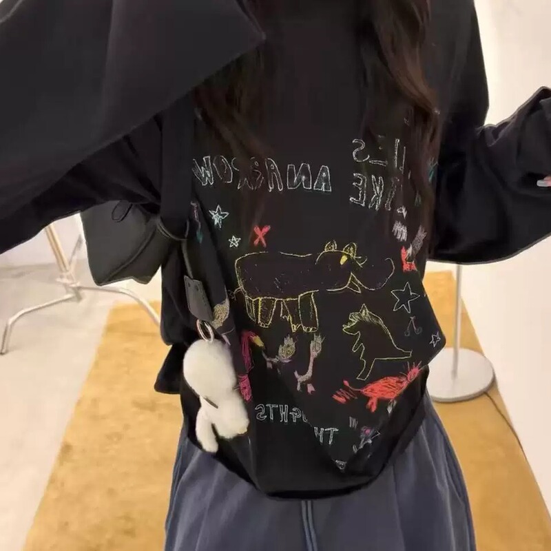 8.19 Early Autumn Lazy and Stylish Loose Fit Cartoon Print Top, Length 70cm, Bust 120cm 8.19 Early Autumn Lazy and Stylish Loose Fit Cartoon Print Top, Length 70cm, Bust 120cm