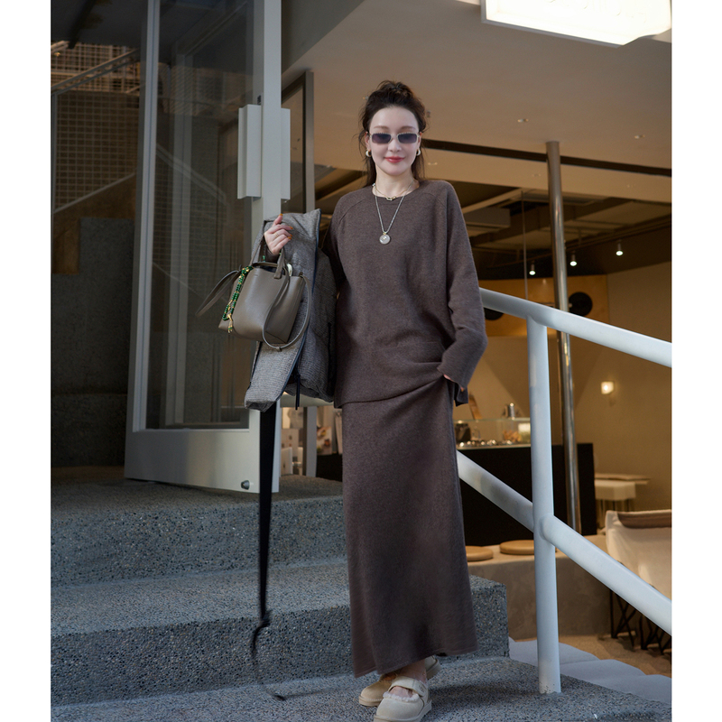 Blue Big Brother丨Paper Set｜Raglan Sleeves, Slit Hem Cashmere Sweater, A-Line Skirt 8811