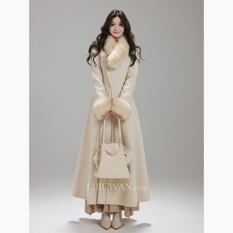 Li Buwan, the Gentle Young Lady, Fox Fur Large Collar, Gentle and Elegant Style, Long Waist-Cinching Wool Coat
