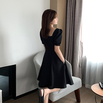 Womens 2021 new spring dress Hepburn style small black dress design sense niche square collar black dress sub-summer