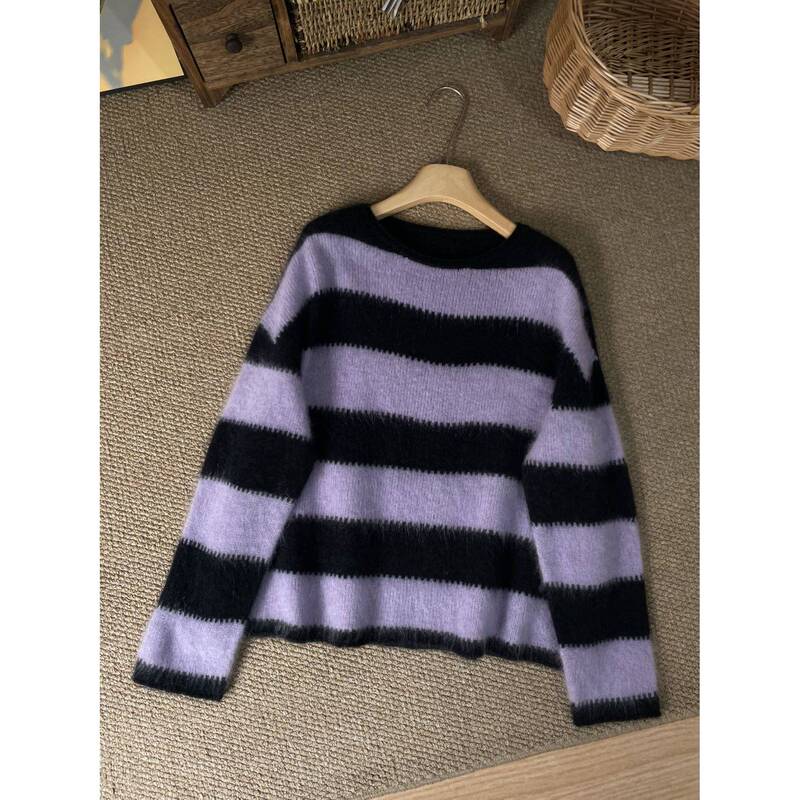 Autumn and Winter Striped Crew Neck Sweater A0666350 Autumn and Winter Striped Crew Neck Sweater A0666350