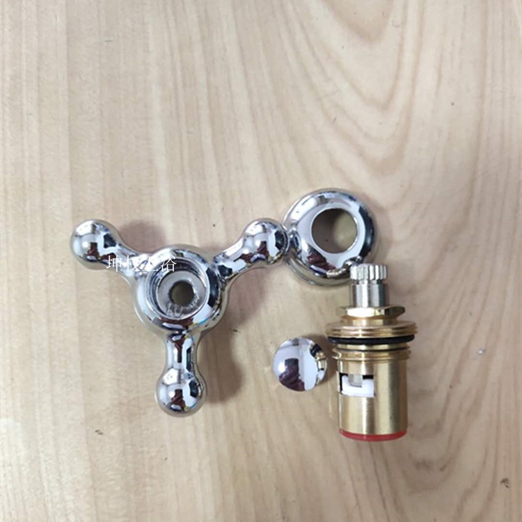 Water dispenser tap-type water purifier copper valve core ceramic sheet quick opening tap gasket accessories Single-cold energy saving valve core