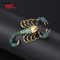 European and American scorpion brooch Scorpio pin summer short sleeve T-shirt cheongsam skirt corsage fixed animal accessories