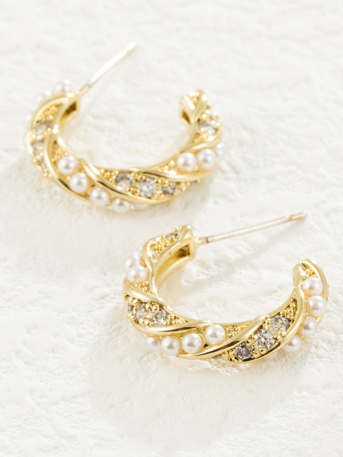 14K Gold-Plated Thickened Copper Inlaid with Zircon and Pearl C-Shaped Stud Earrings, Half-Circle Earrings, Elegant Niche Light Luxury Earrings