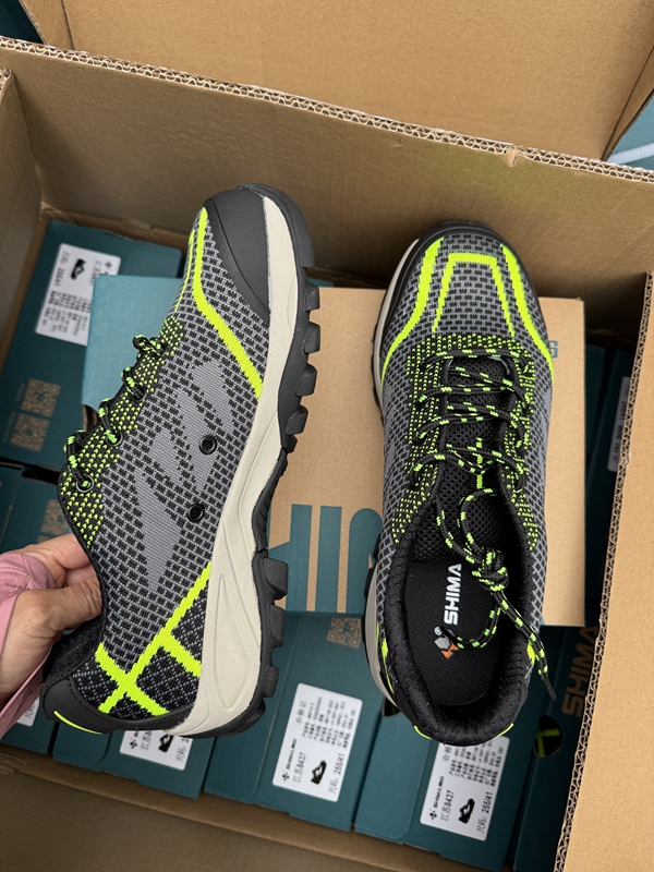 Xima Ah6110-3 Anti-Smash Safety Shoes Are Breathable and Comfortable Labor Protection Shoes with Rubber Soles, Non-Slip, Wear-Resistant and Lightweight Work Shoes