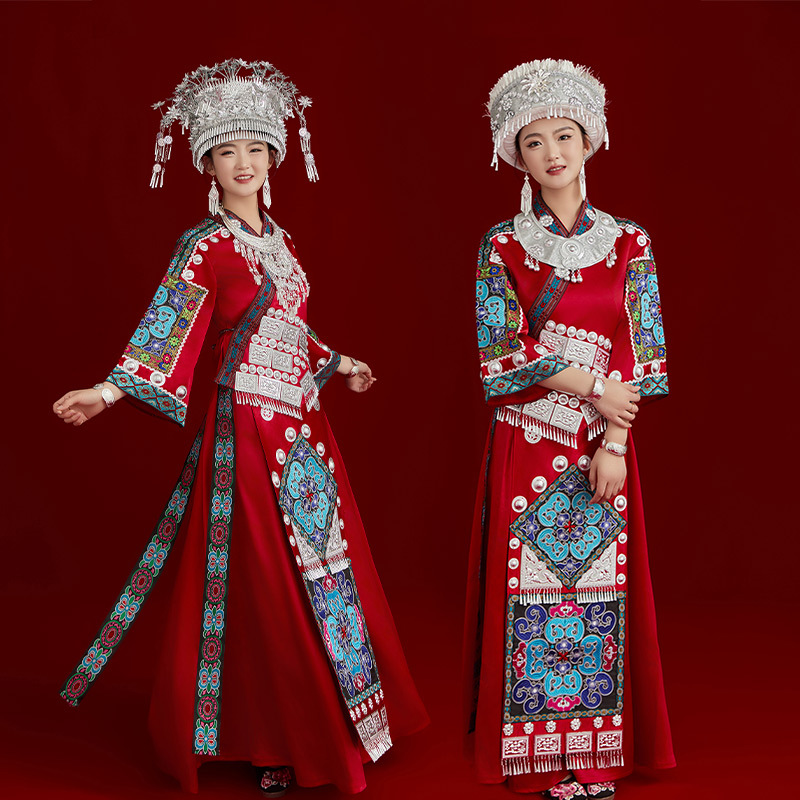 Miao Ethnic Clothing for Adult Women, Traditional Ethnic Clothing of the Miao Minority, Guizhou and Yunnan Miao Village Travel Photography Dance Performance Costume Set