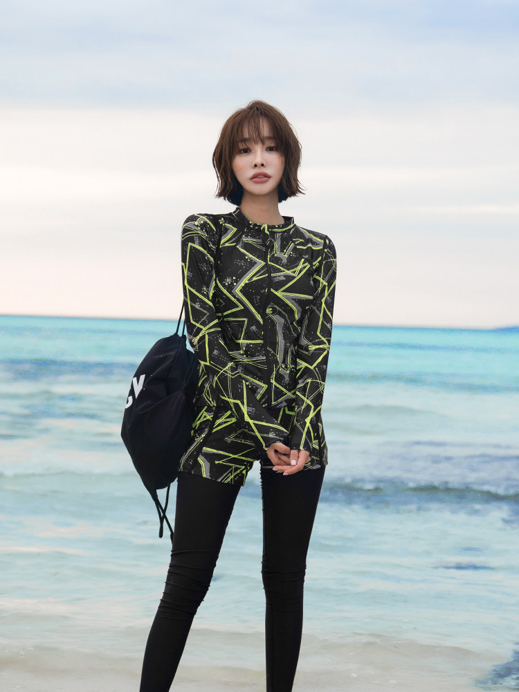 Hot spring wetsuit Swimsuit Female full body jumpsuit Two-piece long sleeve trousers Surfing jellyfish snorkeling three or four-piece set