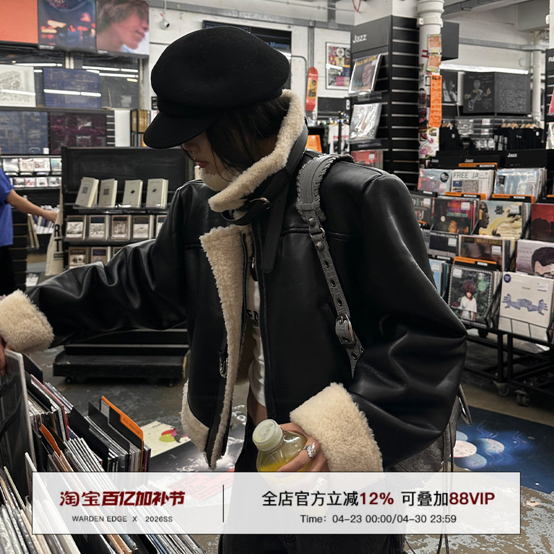 Hanhaotian Warden Edge Black Fur-Lined Thick Coat for Women, Winter Short Style, Warm Stand-Up Collar, Fleece-Lined Leather Jacket