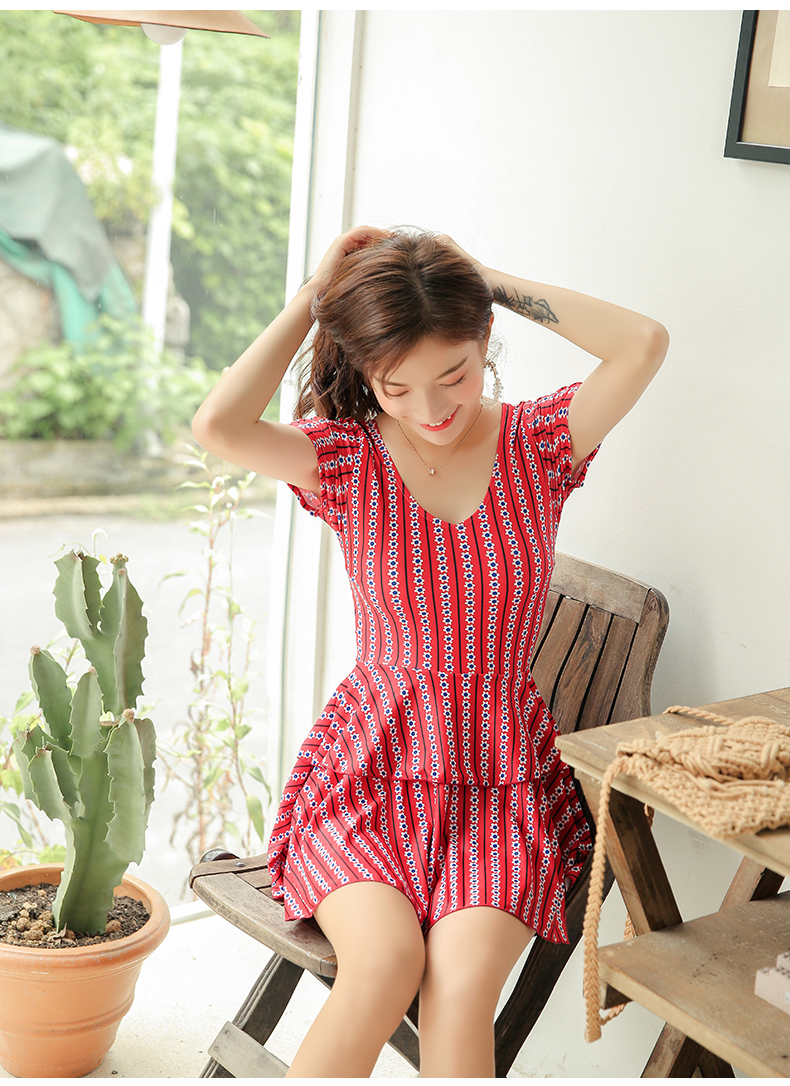 Áo tắm nữ bảo thủ Xiêm giảm béo váy gợi cảm che bụng cỡ lớn quy tụ mới retro mùa xuân nóng đỏ quần áo bơi liền thân