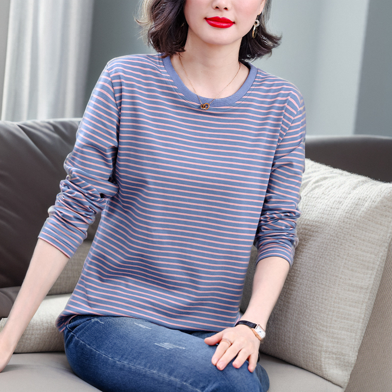 Cotton Large Size Loose Long-Sleeved T-Shirt for Women, Suitable for Spring and Autumn, Middle-Aged and Elderly Mother's Wear, Striped Stylish Base Shirt Top Cotton Large Size Loose Long-Sleeved T-Shirt for Women, Suitable for Spring and Autumn, Middle-Aged and Elderly Mother's Wear, Striped Stylish Base Shirt Top