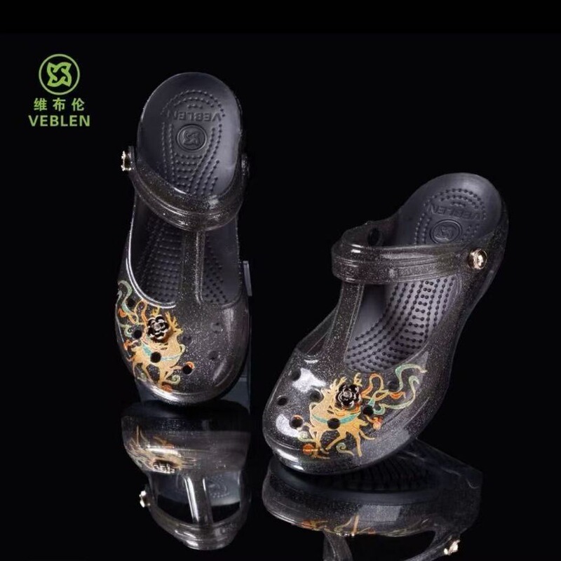 Veblen Croc Shoes Women's 2026 Summer Outdoor Soft Sole Non-Slip Printed Thick Sole Mom's Jelly Beach Sandals