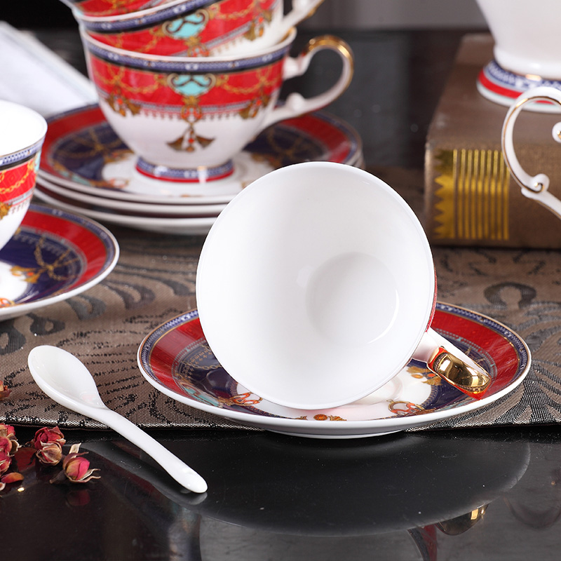 Household ceramic coffee cups and saucers suit with a spoon, small European - style key-2 luxury flowers contracted English ipads China cups tea in the afternoon