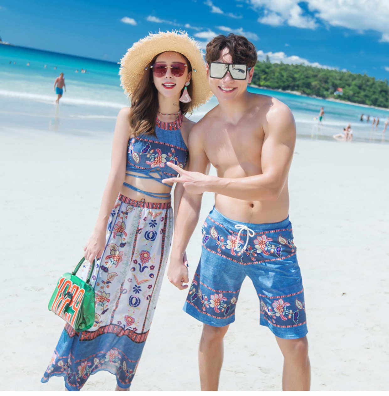 Cặp đôi đồ bơi mới bảo thủ che bụng bikini ba mảnh đi biển kỳ nghỉ quần nam đi biển mùa xuân áo tắm nóng đồ đôi mặc đi biển	