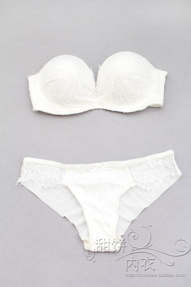 154 Europe and America 1 2 cups with non-slip removable shoulder strap lace low V Sexy thin bra fit triangular female lingerie suit