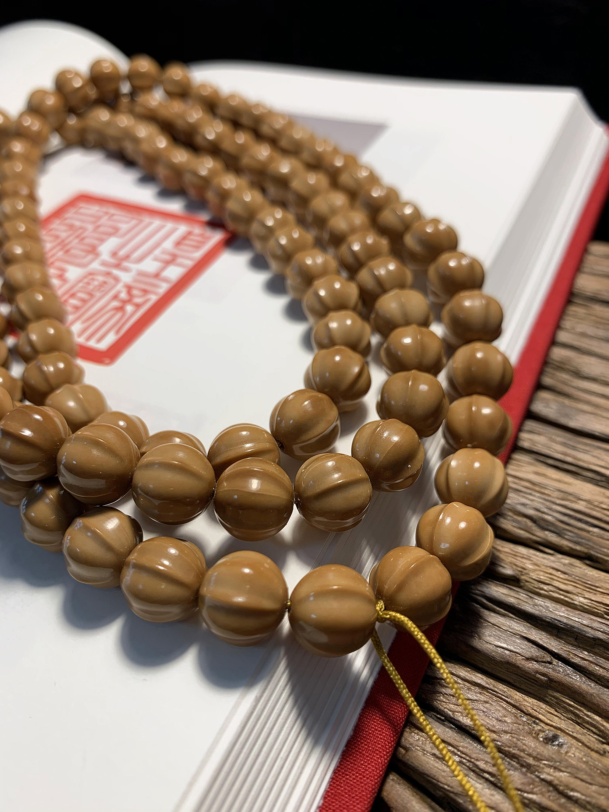 108 shark back wild monkey head old-fashioned finely selected Seiko high-polish men's and women's play bracelets collection chanting