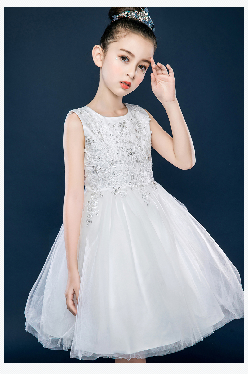 Cô gái váy cưới màu trắng công chúa váy đàn piano trang phục trẻ em sinh nhật nhỏ chủ fluffy váy mùa hè thời trang bé trai
