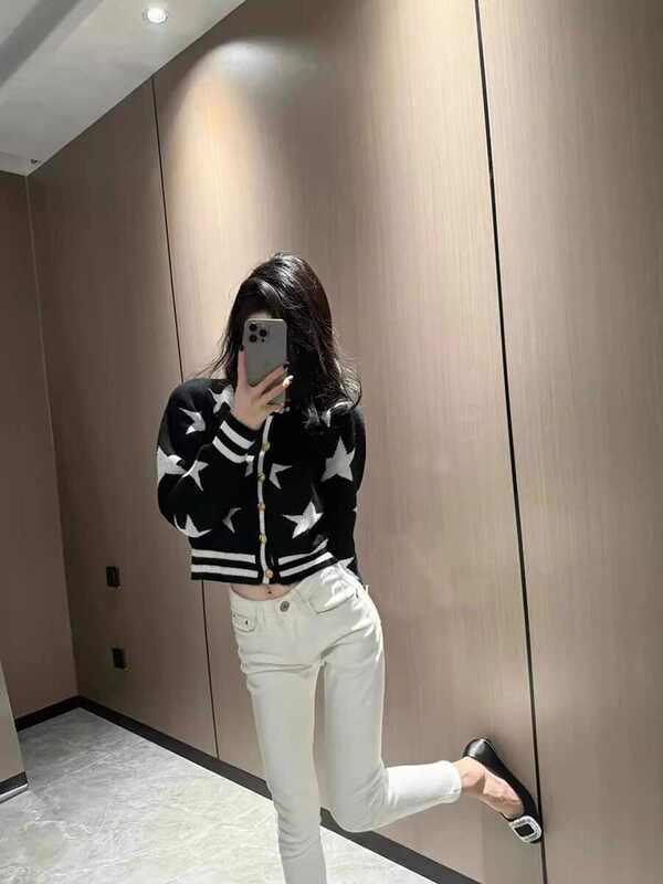 2024 Autumn/Winter New Korean Style Classic Pentagram Color-Block Round Neck Short Slim-Fit Knitted Jacket for Women